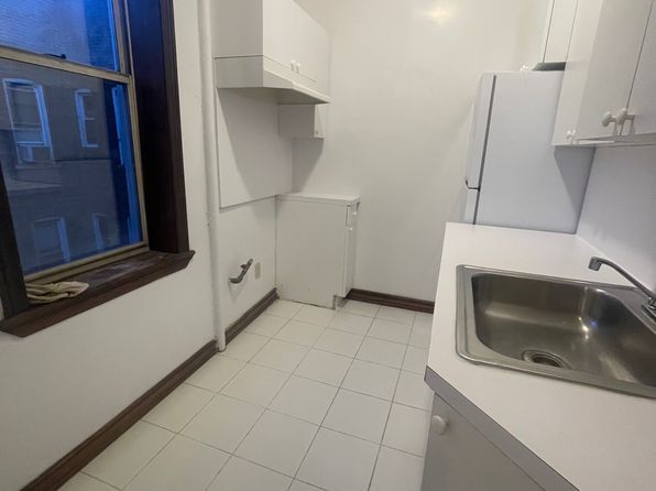 1941 65th St APT 4E