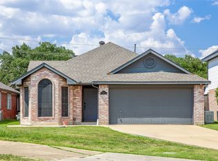 3307 Renaissance Dr, Dallas, TX 75287