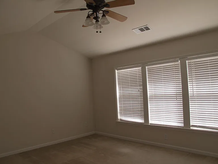 5136 Wellisford Ct — Photo 11