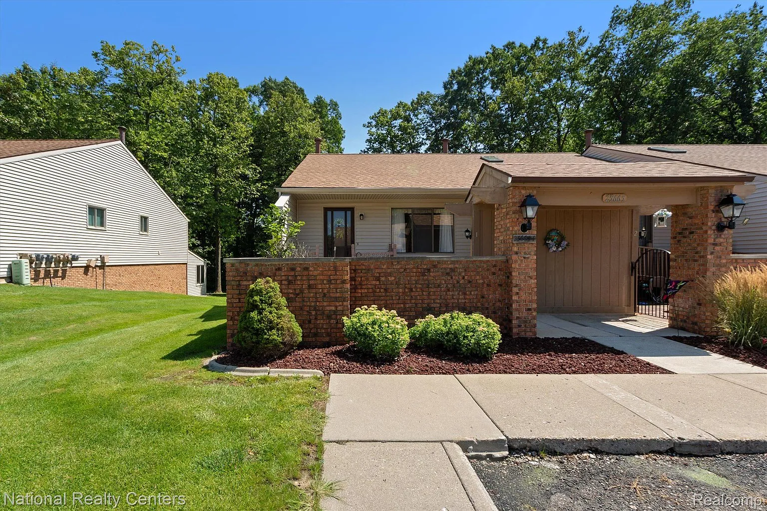 25665 Lexington Dr #1 photo 1