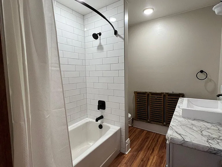 802 W Evelyn St — Photo 28