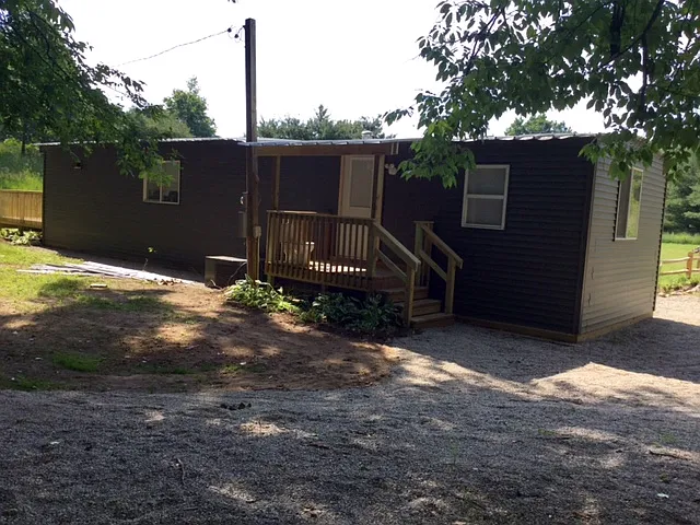14005 Cypress Ave — Photo 2