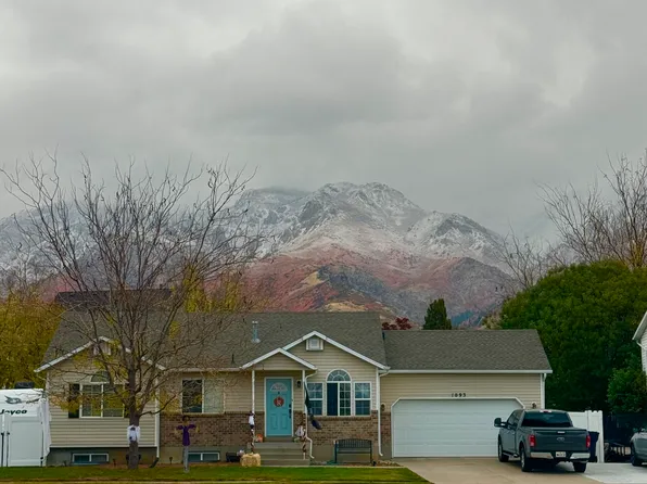 1093 E 255 S, Layton, UT 84041