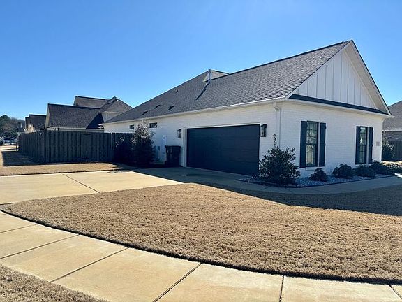 2nd image of 111 Park Trail Dr