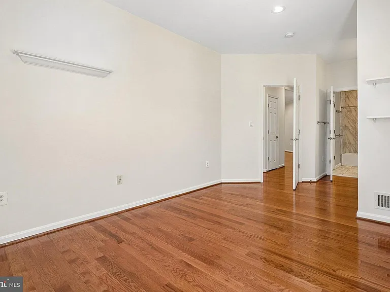 9059 Galvin Ln — Photo 47