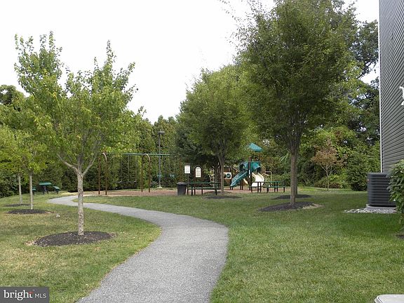 5th image of 152 Mulberry Dr