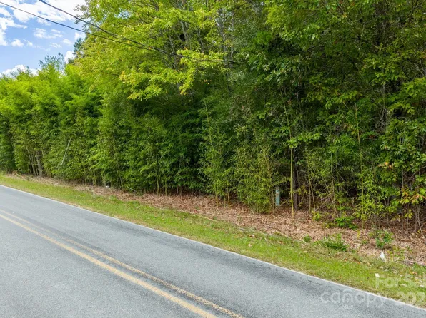 1615 Fox Dairy Rd #1-2, Newton, NC 28658