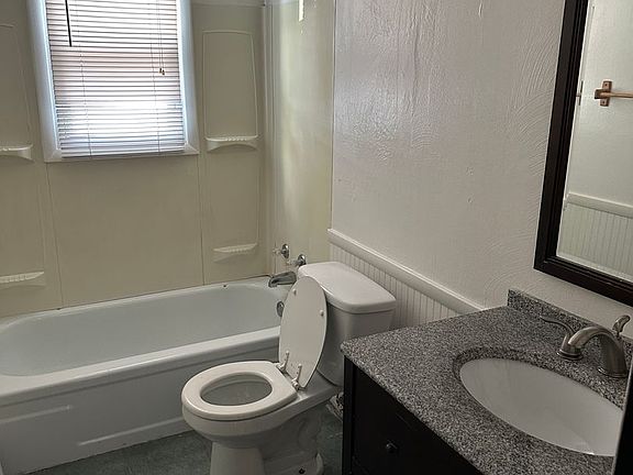 4th image of 102 Lemans Dr #3