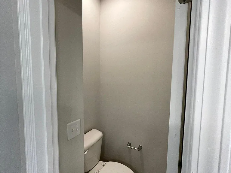 1036 Commack Dr — Photo 17