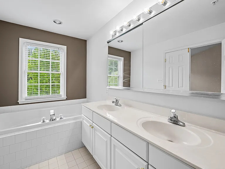 48 Winterberry Ct — Photo 23