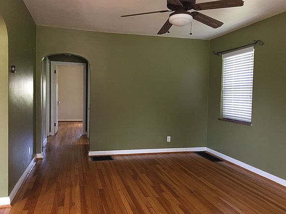 4th image of 2240 Glenside Ave