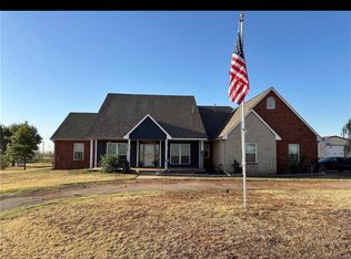 4454 Moffat Rd NW, Piedmont, OK 73078