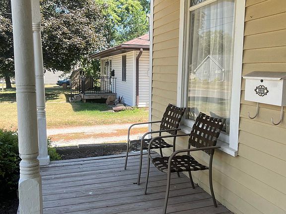 4th image of 516 6th Ave W