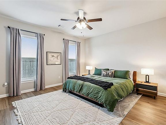 5th image of 59730 Clifts Cove Dr