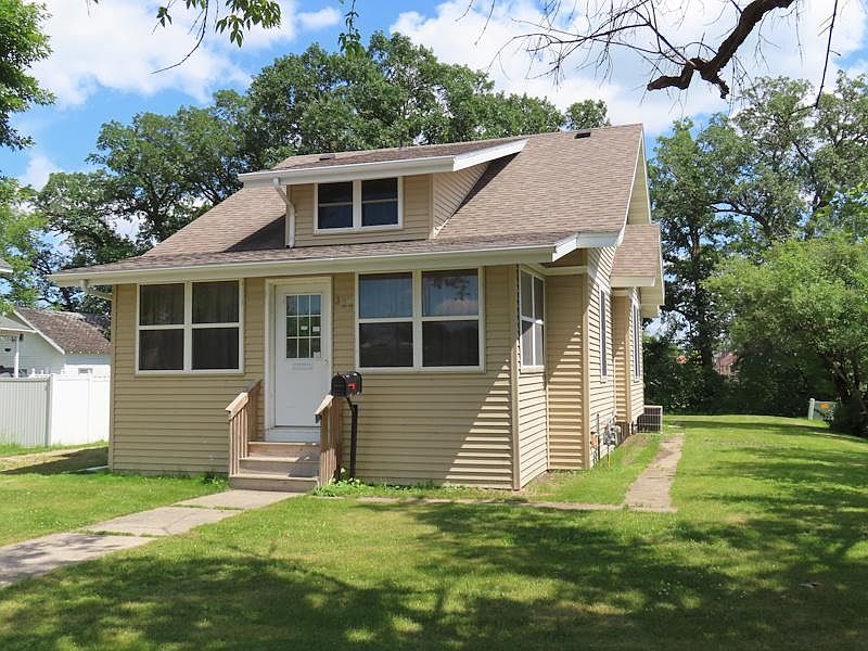 1st image of 320 Red Lake Blvd