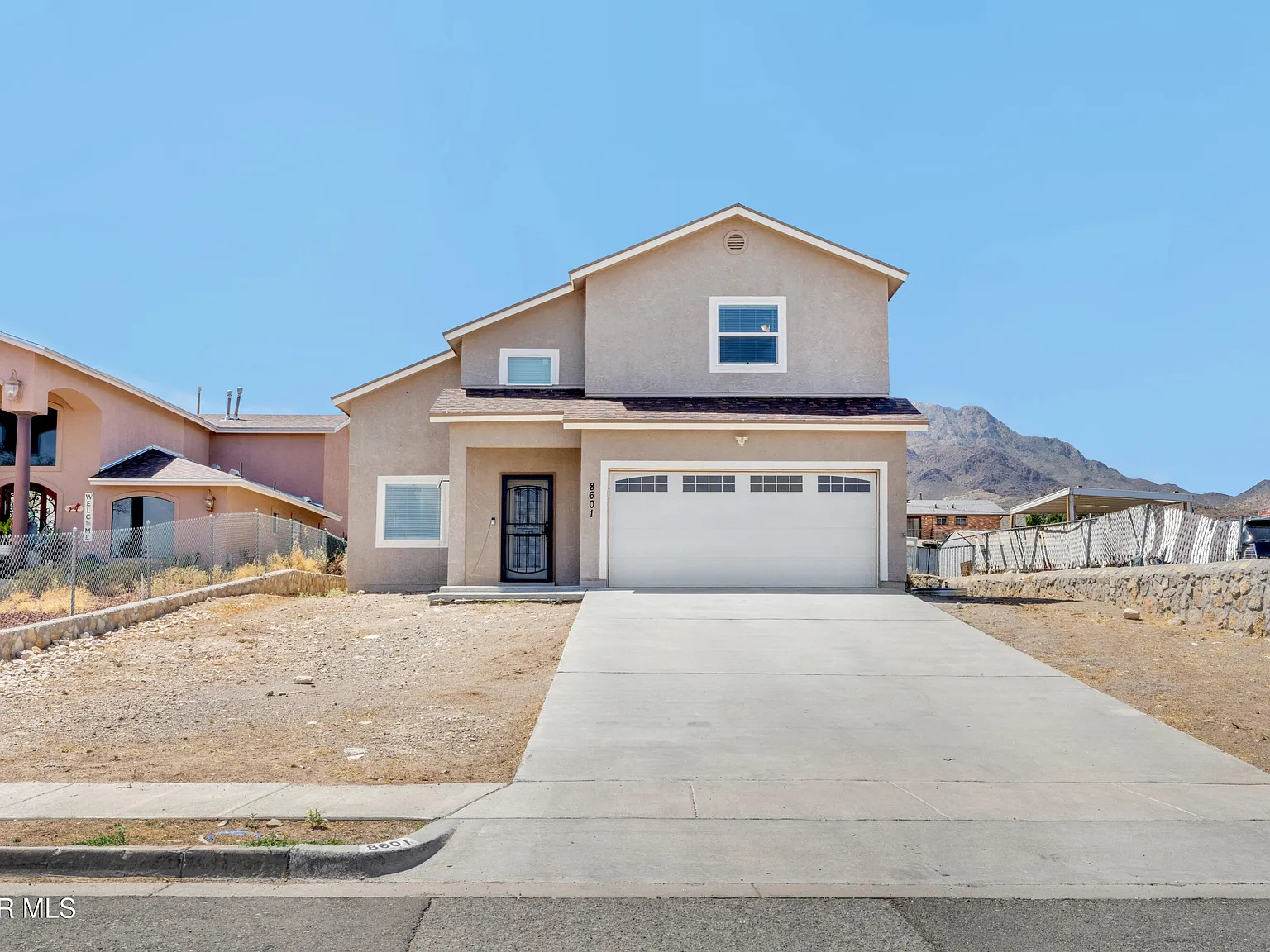 4 bed, 2.5 bath, 2090 sqft, $2,000 — Photo 1