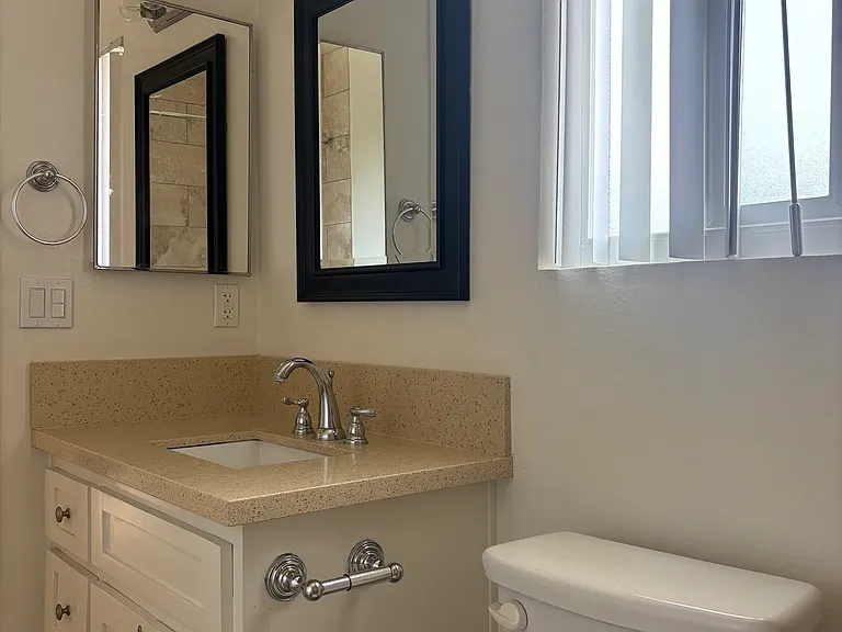 1520 W 224th St #3 — Photo 8