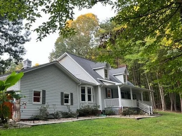 9055 Mibeck Rd, Belews Creek, NC 27009