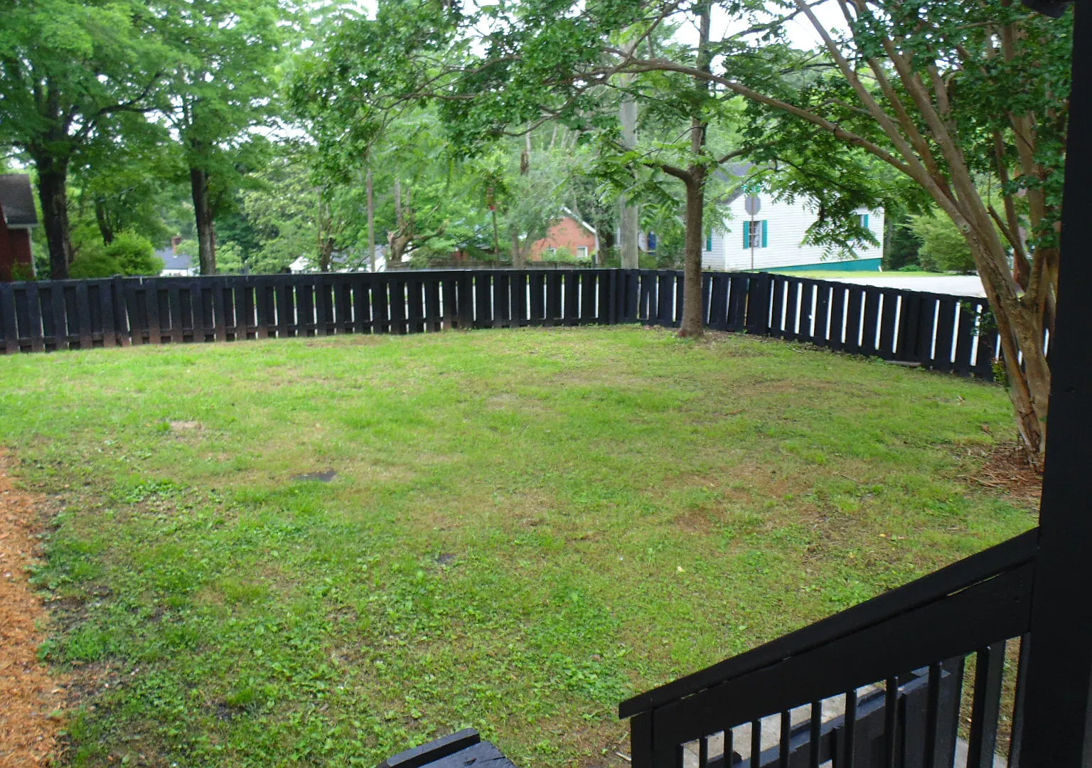 605 Guille Street - 1 — Photo 4