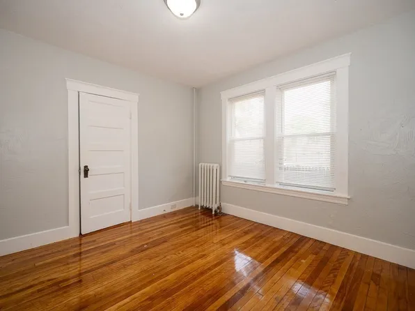 143 Highland Ave Floor 1, Fitchburg, MA 01420