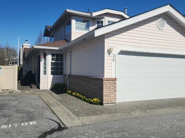 9168 Fleetwood Way #30, Surrey, BC V3R 0P1