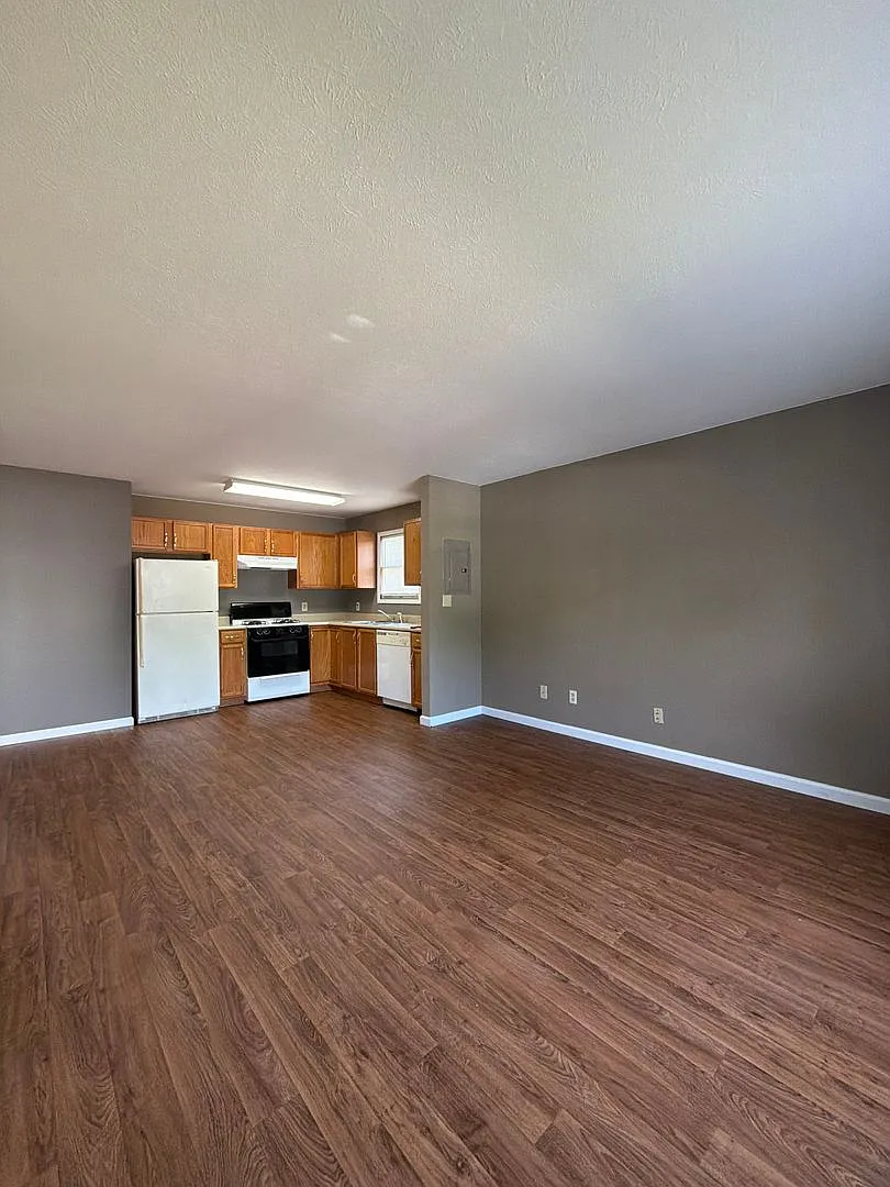 218 Stonewall Court — Photo 1