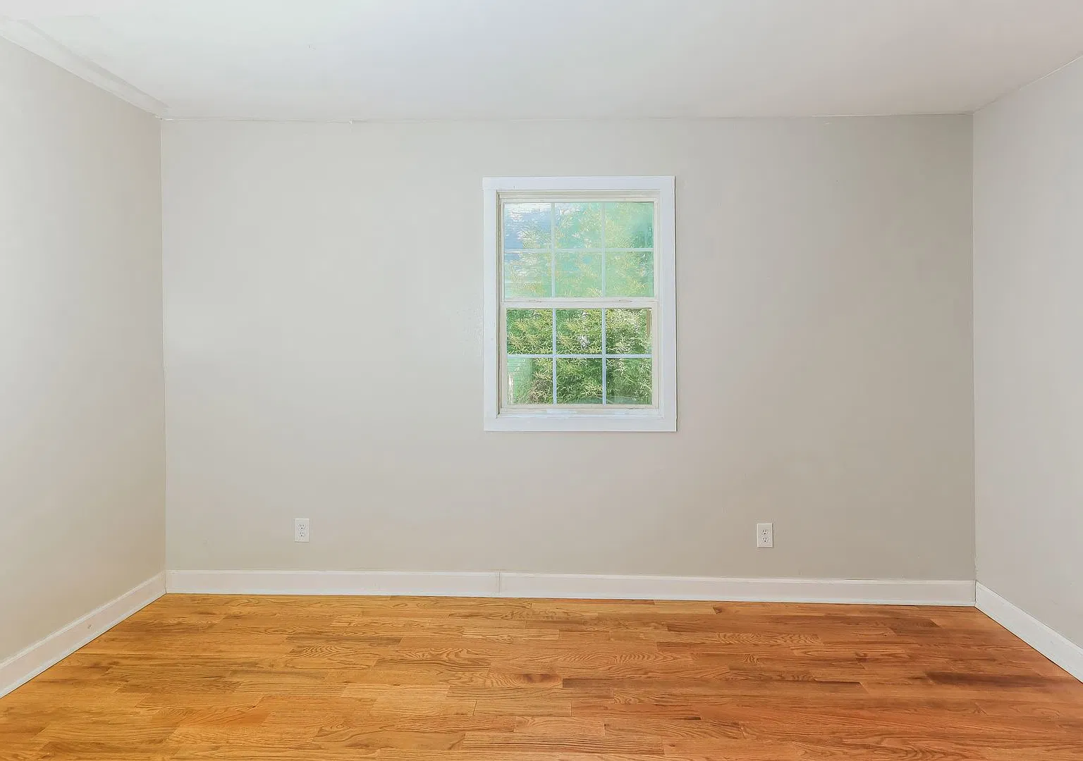 2 Bedroom 1 Bath Home For Rent — Photo 3