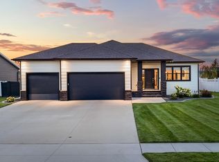 2800 McLeod Dr E, West Fargo, ND 58078