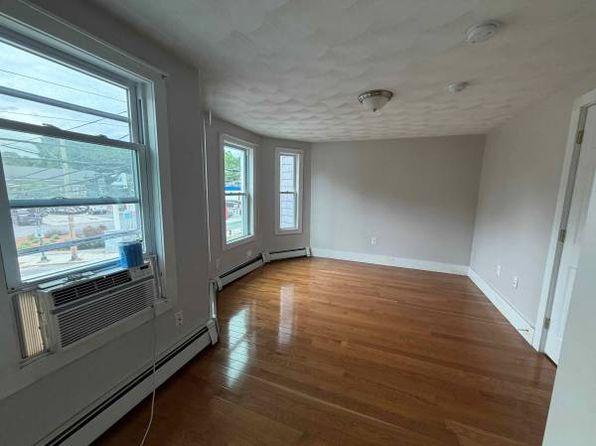 3 Greenwood St #1