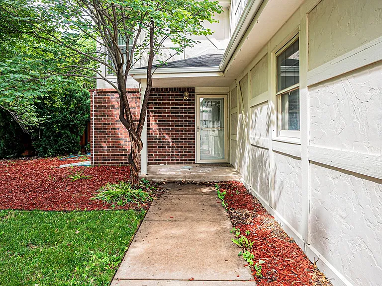 2505 Candlewood Dr — Photo 38
