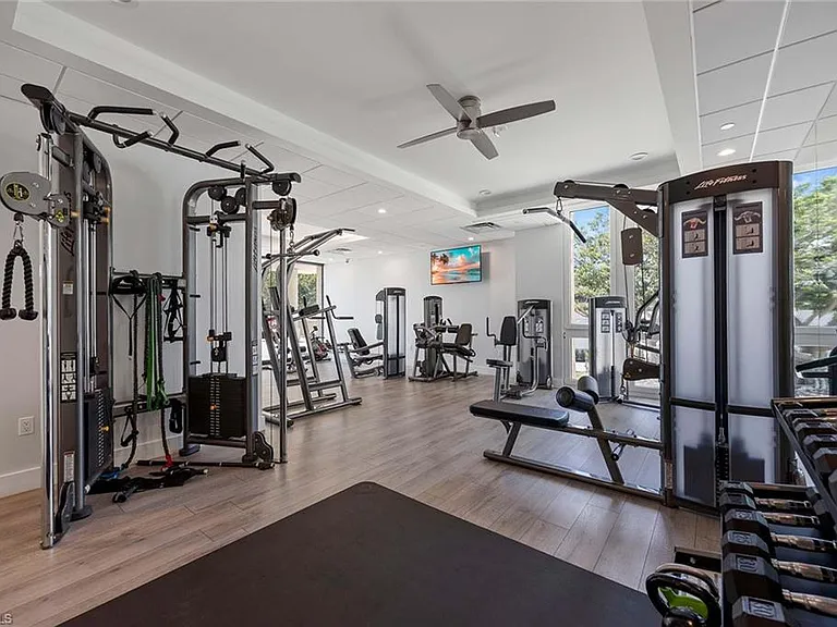 4031 Gulf Shore Blvd N #10C — Photo 33
