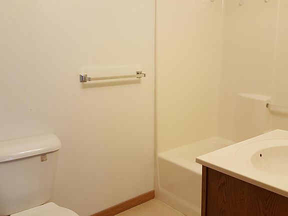 5th image of 611 Lake Ave APT 7