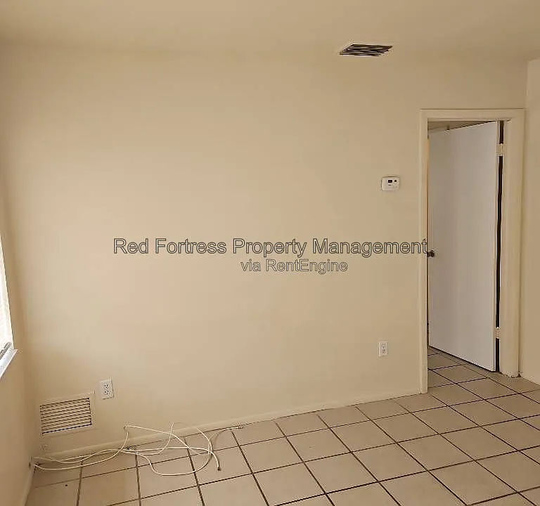 3816 Desoto Ave