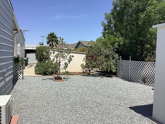 3rd image of 26154 Kentia Palm Dr