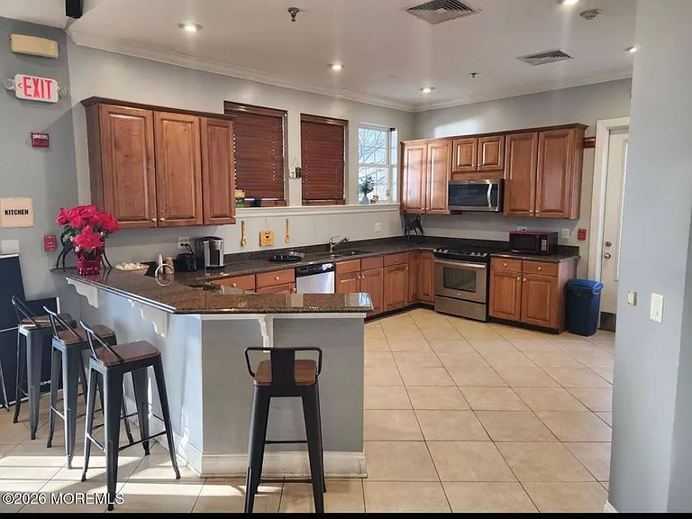 24 Tottenham Ct — Photo 31