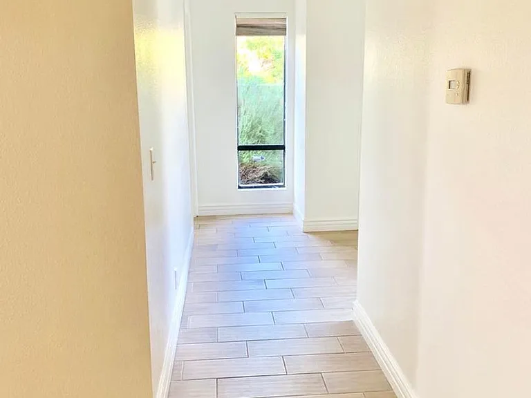 937 Shadow Lake Dr — Photo 7