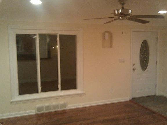 5th image of 1306 E 331st St