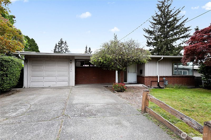 3rd image of 3536 NE 94th Street