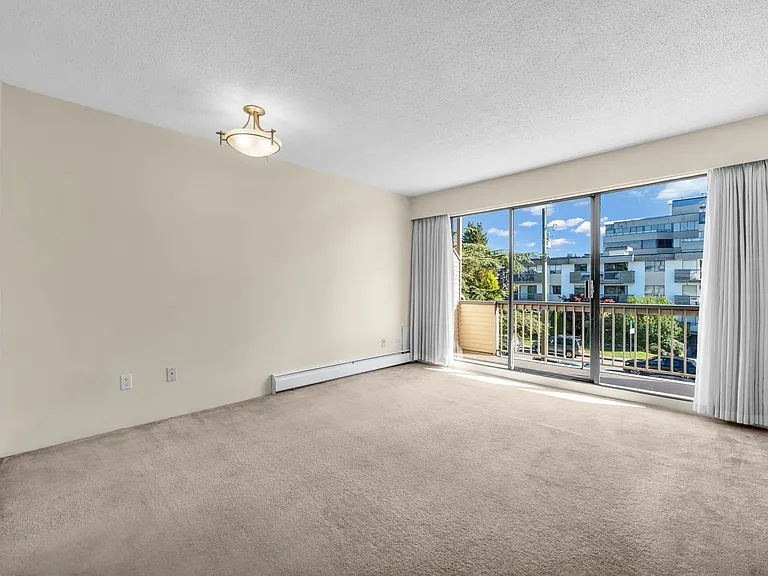 1655 Chesterfield Ave #109 — Photo 18