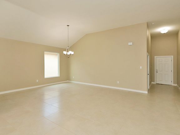 4th image of 6013 Maryam Dr