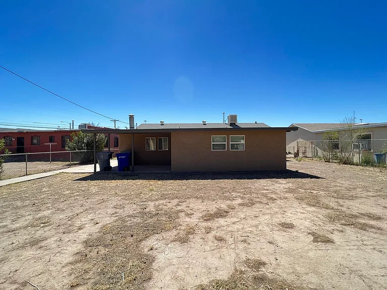 408 Ramona Ave — Photo 6