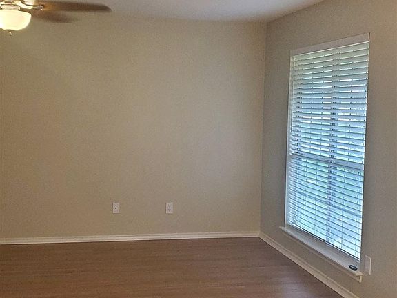 5th image of 3212 Pecan St