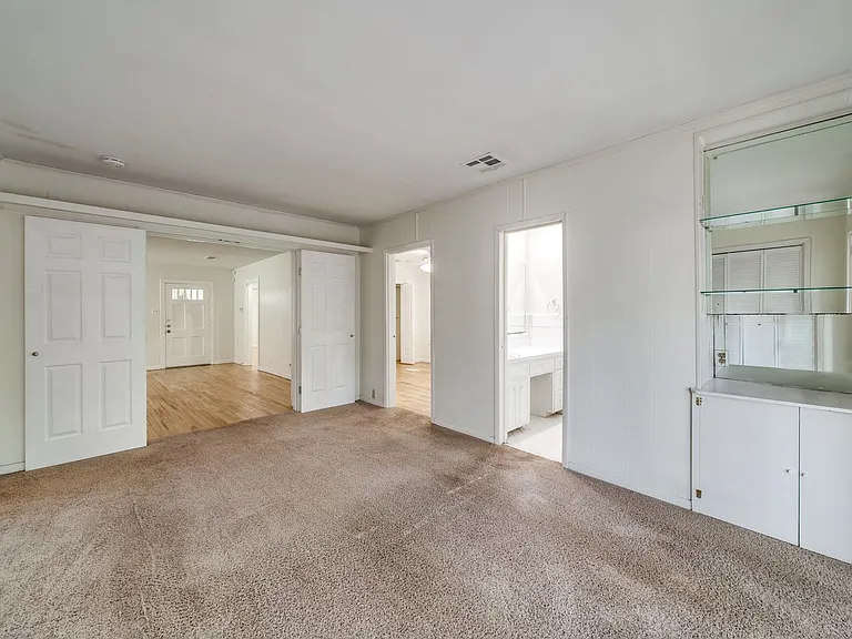 136 Harmon Dr — Photo 17