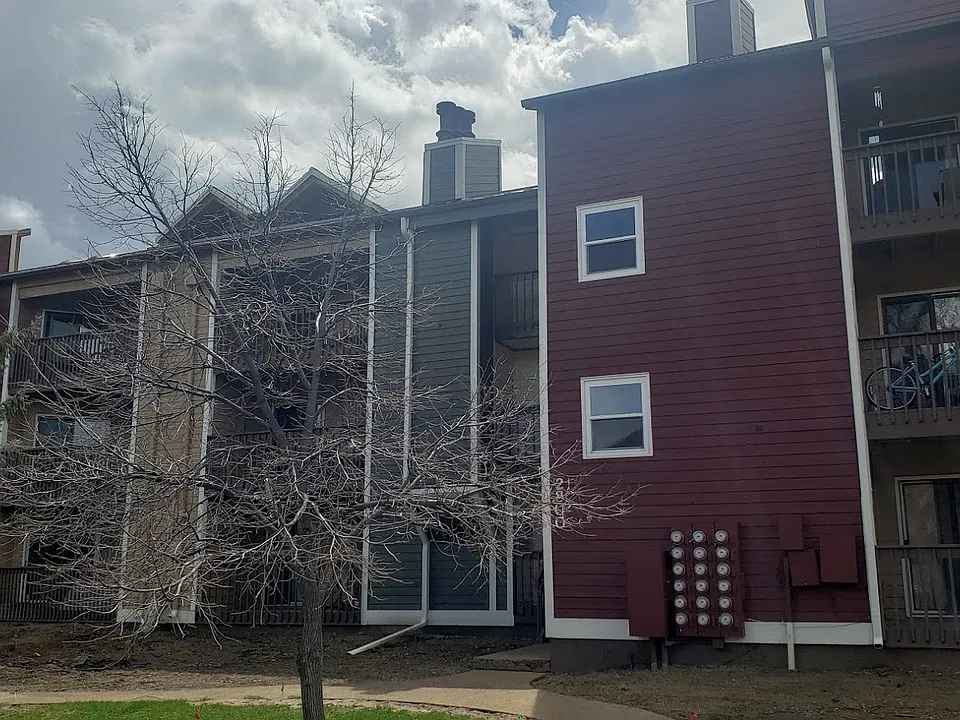 2800 Sundown Ln #J205