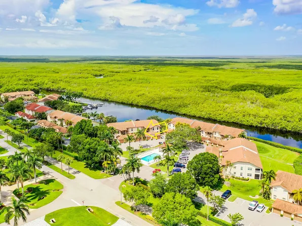 194 Newport Dr APT 903, Naples, FL 34114