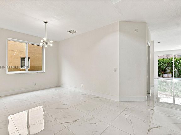 5th image of 445 Conservation Dr