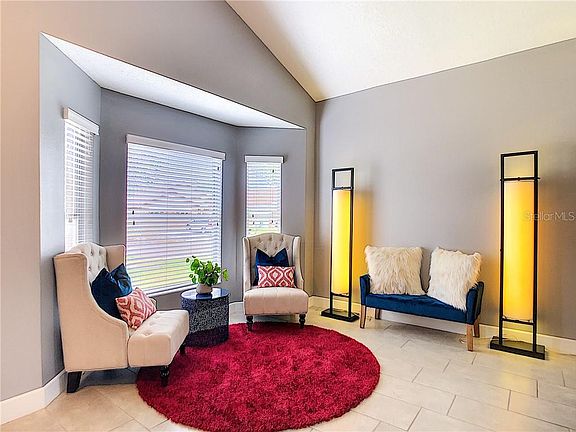 5th image of 144 Knights Hollow Dr