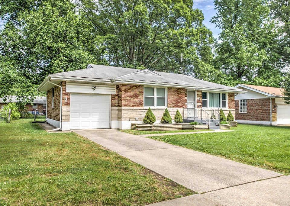 1st image of 210 Kirk Dr
