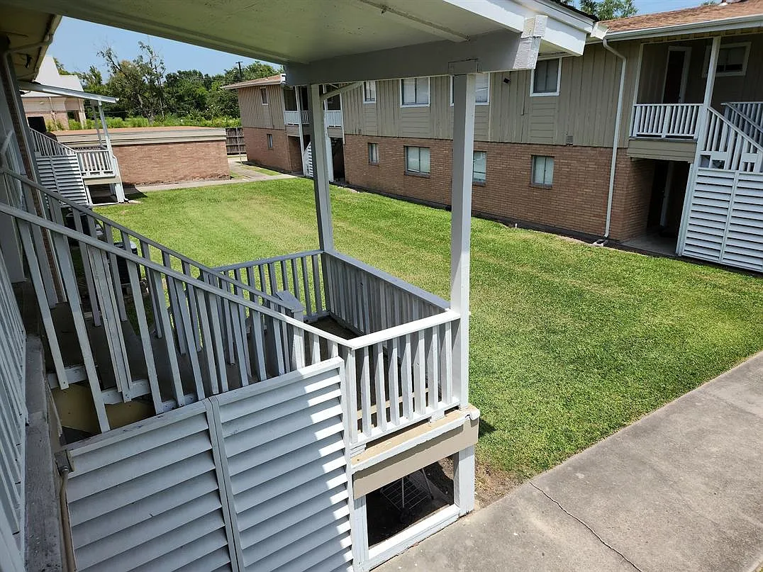 1604 W Cherry Ave — Photo 4