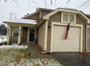 2 Rugby Ct, Glendale Heights, IL 60139